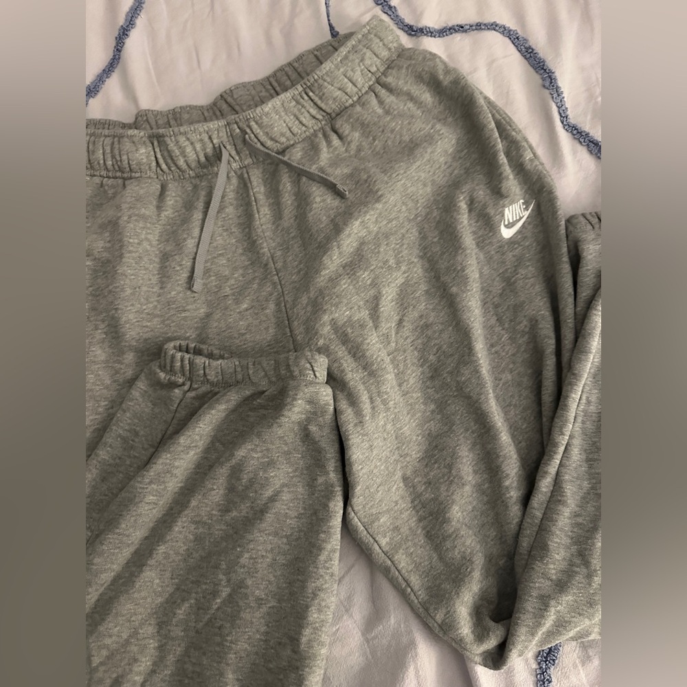Nike Heather Gray Joggers